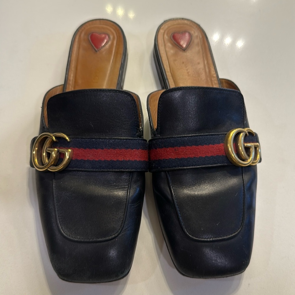 Gucci slides worn a few times very good condition